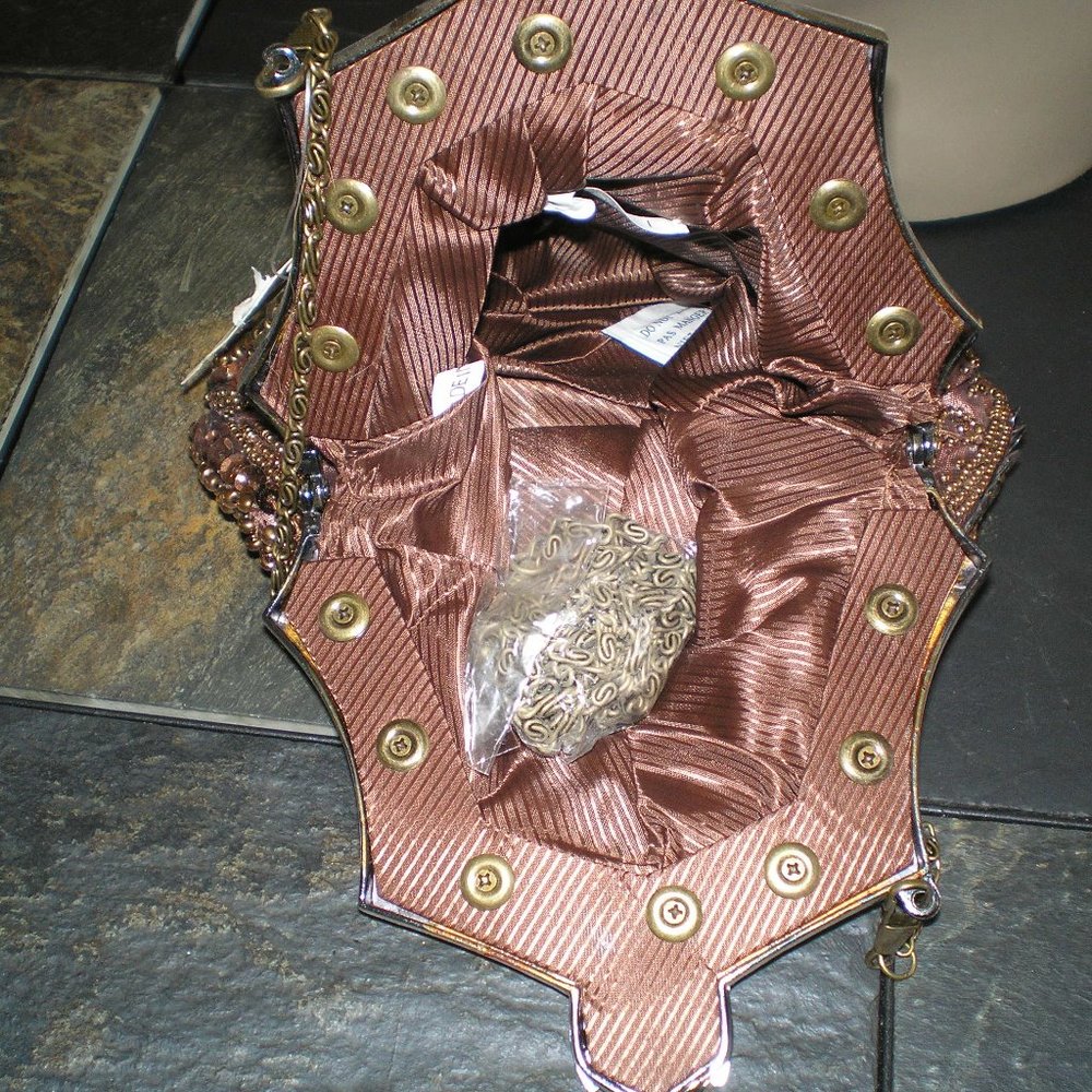 Beaded Handbag - Picture 3 of 4